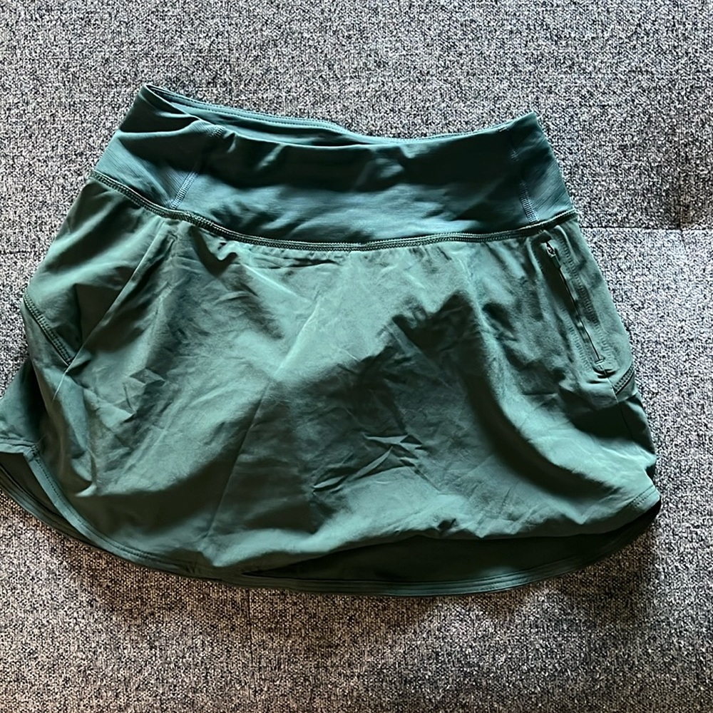 Never worn tennis skirt OV